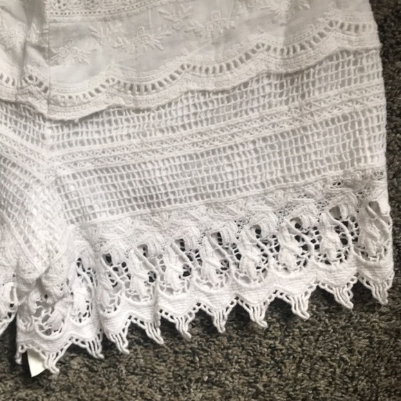 NWOT Lace Shorts & Express strappy tank - Picture 4 of 9